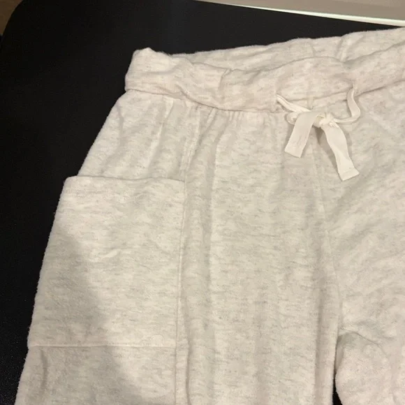 Soft Surroundings Light Gray pajama set - Picture 6 of 6